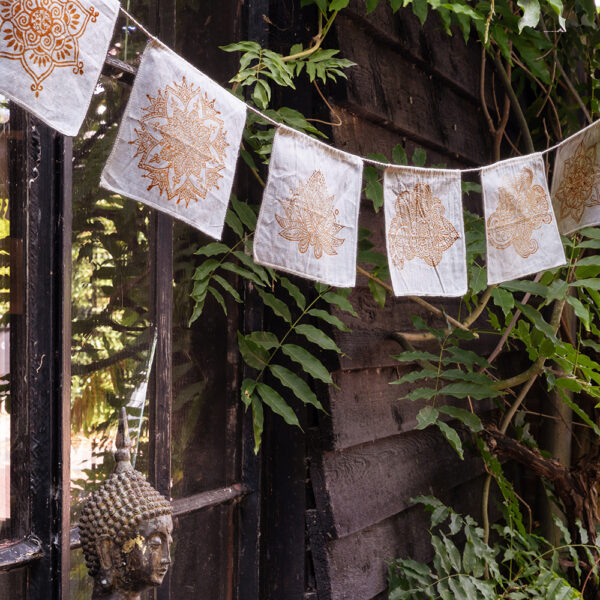 Mandala bunting, off-white