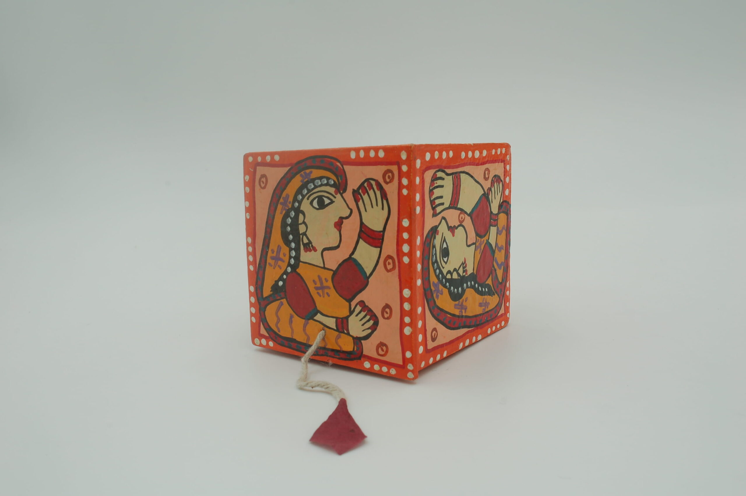 Mithila Doos (5x5x5 cm)