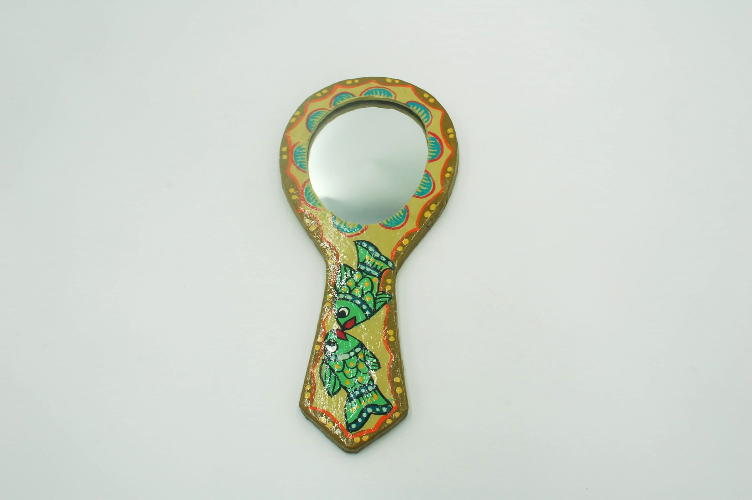 Mithila Handspiegel – Aardetinten met Vismotief