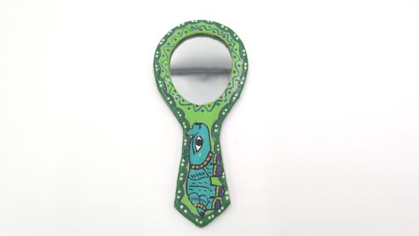 Mithila Handspiegel – Groene Folk-Art met Motief van de Eenhoornige Neushoorn