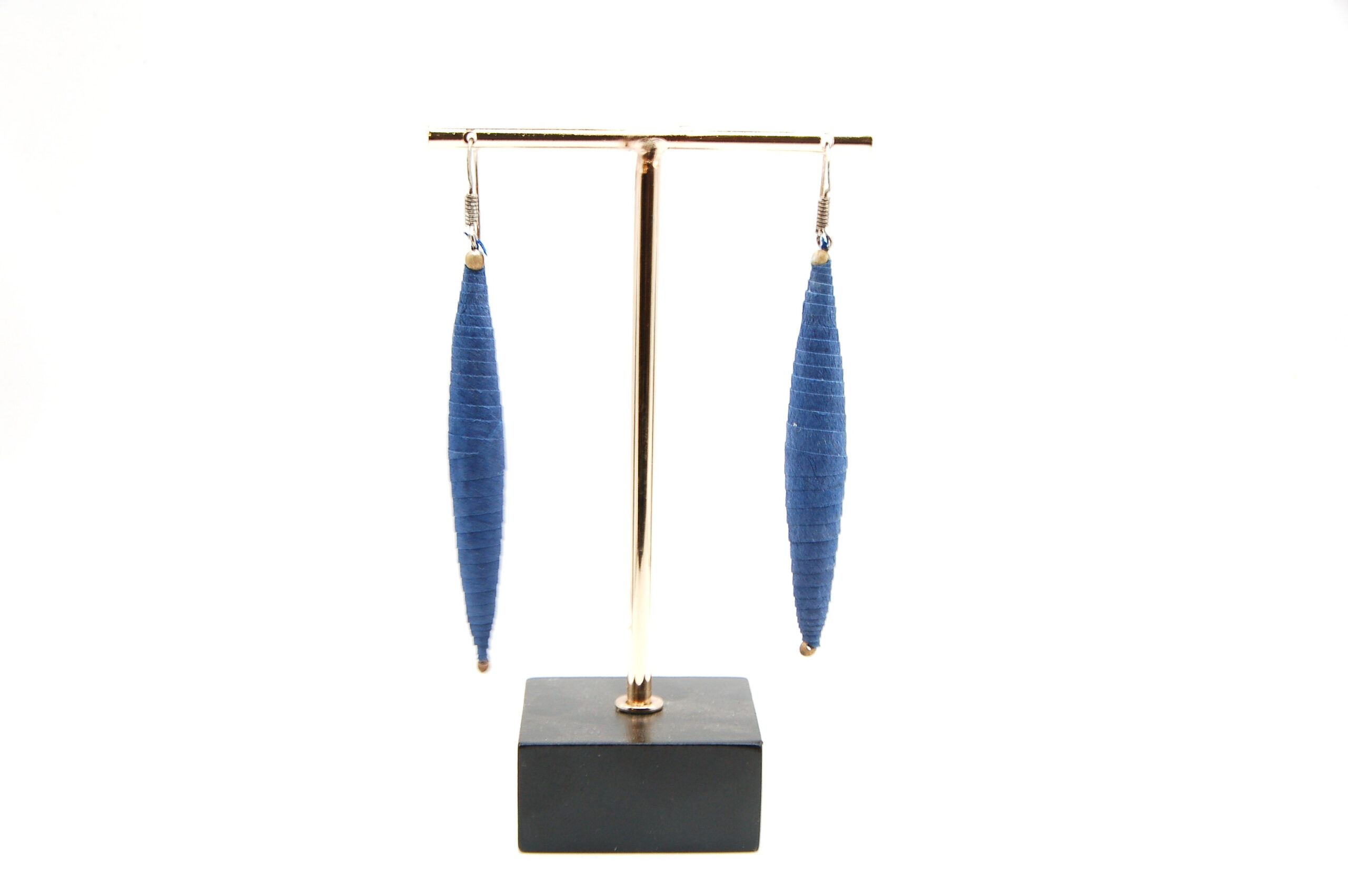 Papieren Oorbellen Annapurna – Blauw met Traditioneel Motief - Afbeelding 3