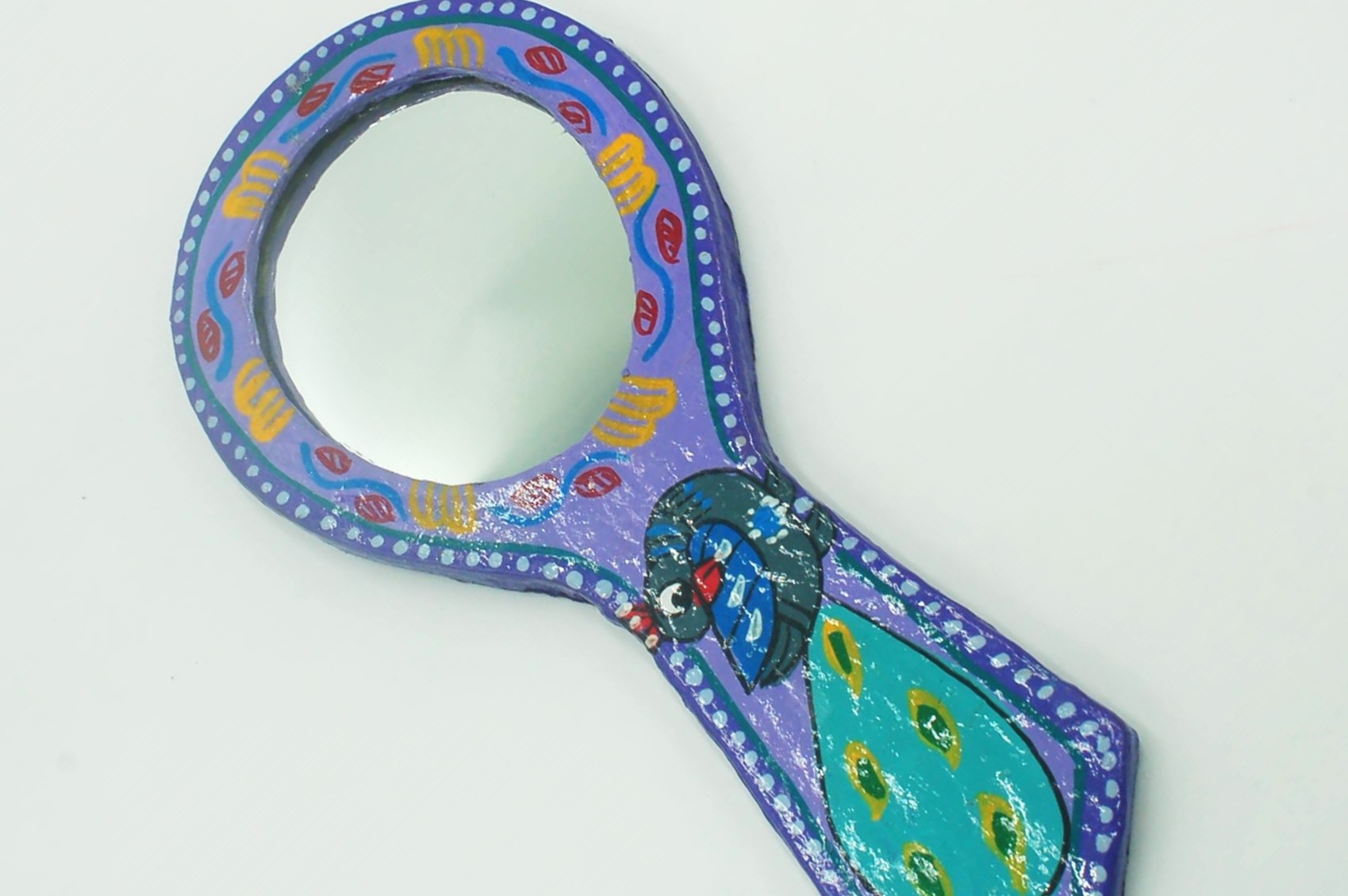 Mithila Handspiegel – Paars‑Blauw met Decoratief Pauwmotief - Afbeelding 4