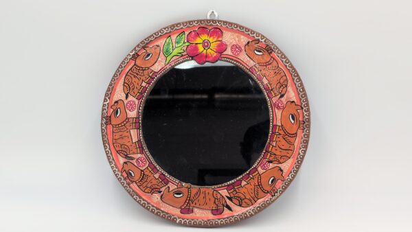 Mithila Ronde Spiegel met Eenhoornige Neushoorns – Terracotta Oranje Folk-Art