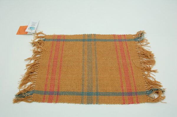 Katoenen Placemat – Set van 2 (Mosterdkleurig met Rode & Blauwe Strepen)