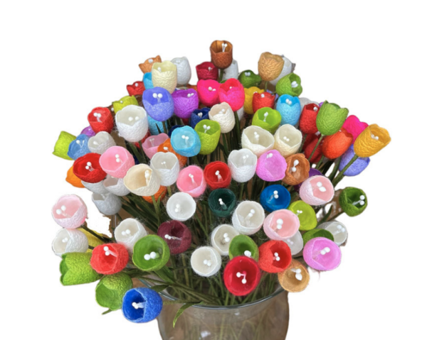 Set van 12 gekleurde bloemen van zijden cocons