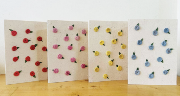 Set van 4 kaarten met enveloppen met roosjes
