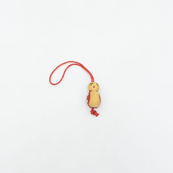 Handgemaakt Gelukspoppetje hanger, Fair Trade uit Sri Lanka, rood