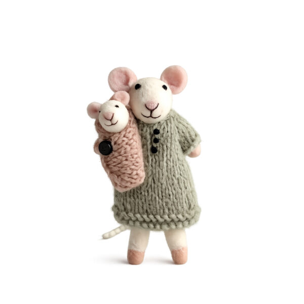 Muis new mom
